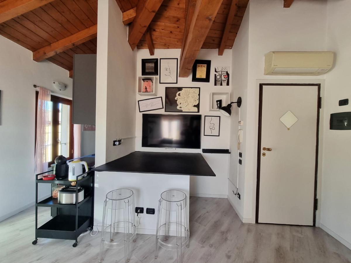 Apartment Francesca's Heart Desenzano-by Goccia Di Desenzano del Garda
